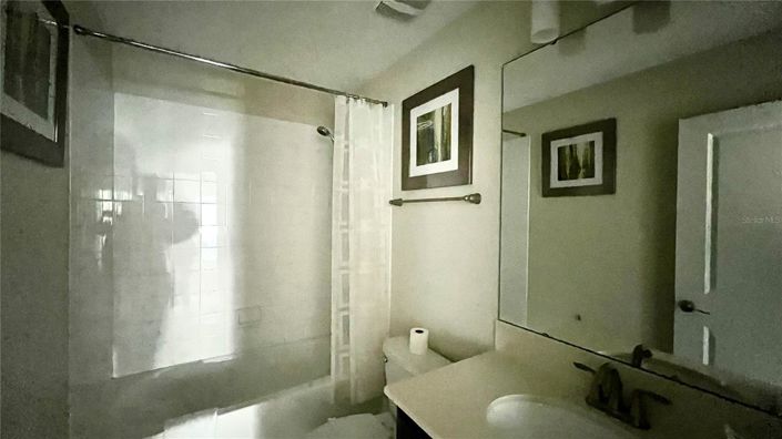 Image No.77-8 Bed House for sale