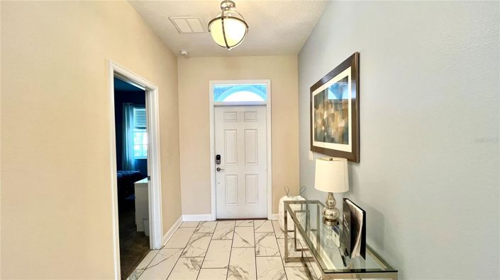 Image No.9-8 Bed House for sale