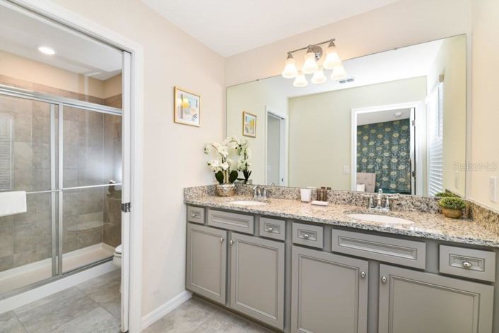 Image No.37-6 Bed House for sale