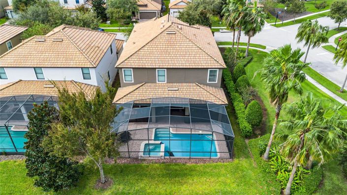 Image No.2-8 Bed House for sale