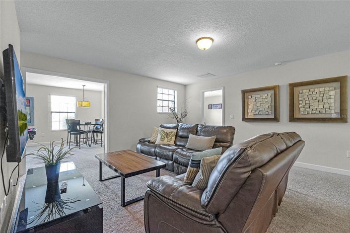 Image No.38-8 Bed House for sale