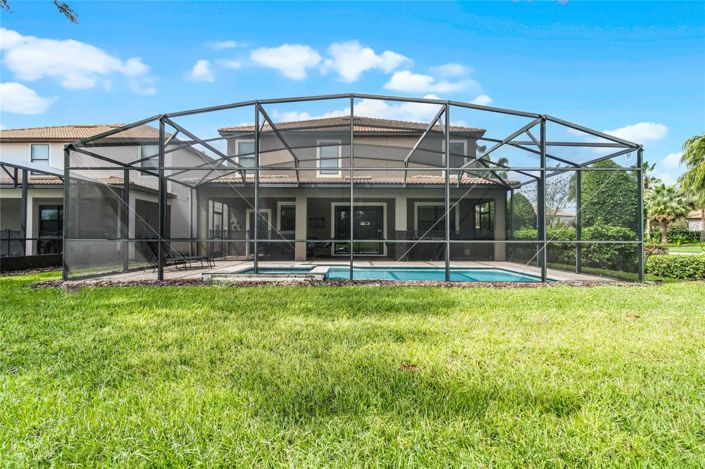 Image No.43-8 Bed House for sale