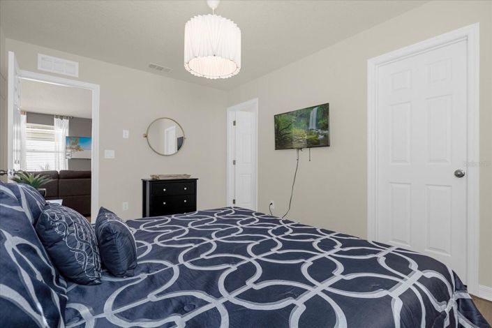 Image No.24-7 Bed House for sale