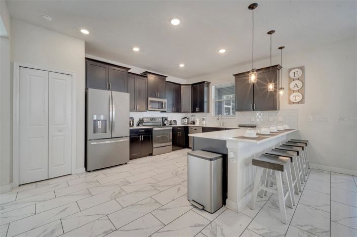 Image No.24-6 Bed House for sale