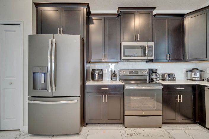 Image No.25-6 Bed House for sale