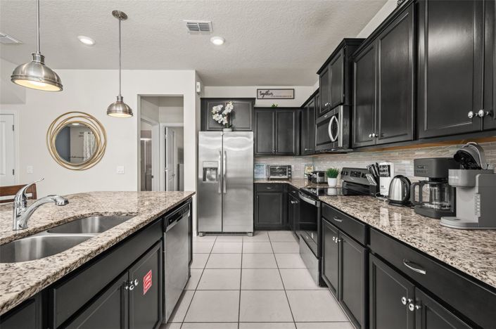 Image No.74-5 Bed House for sale