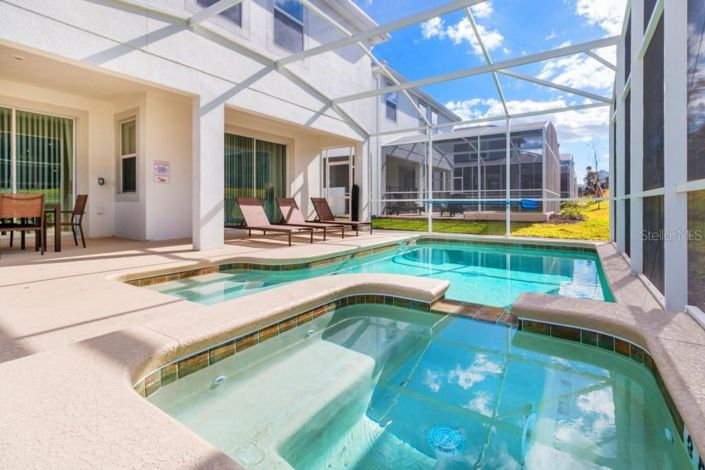 Image No.2-6 Bed House for sale