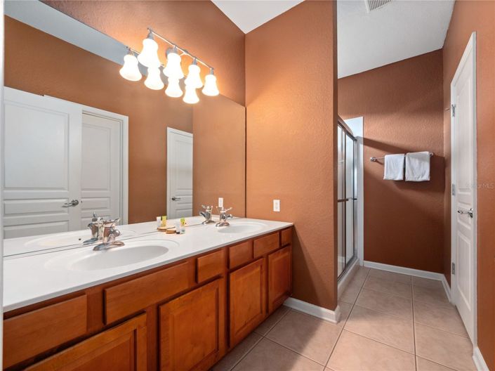 Image No.22-5 Bed House for sale