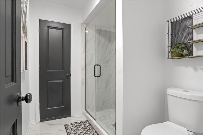 Image No.38-6 Bed House for sale