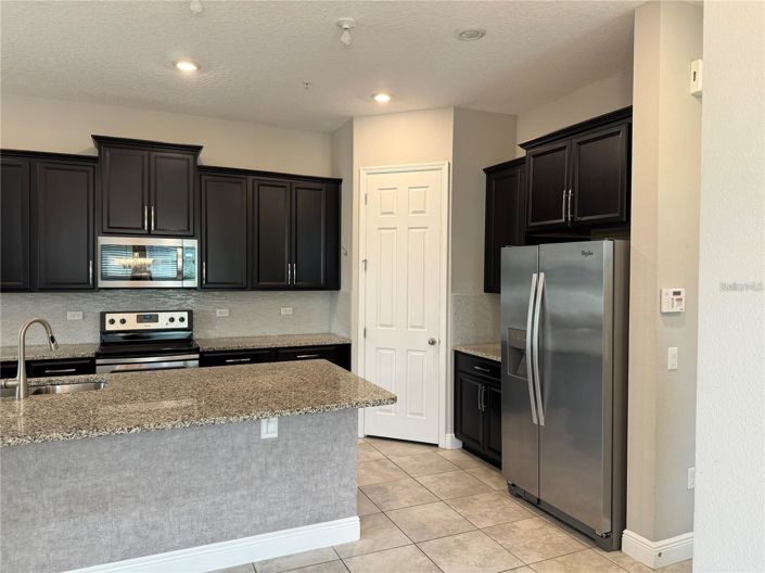 Image No.14-3 Bed House for sale