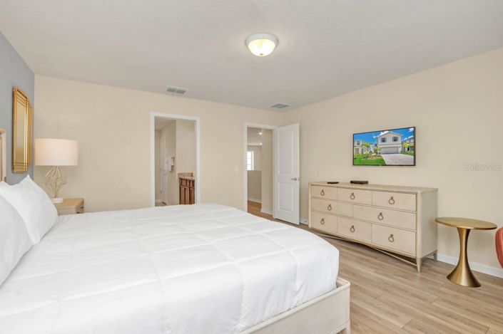 Image No.20-5 Bed House for sale