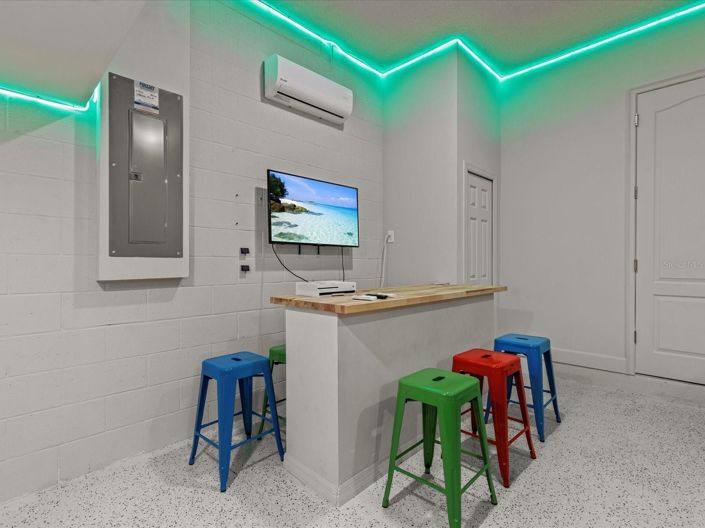 Image No.43-5 Bed House for sale