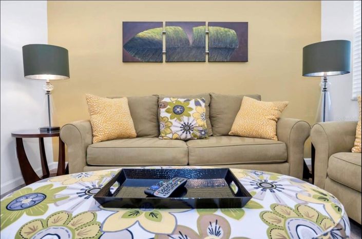 Image No.12-6 Bed House for sale