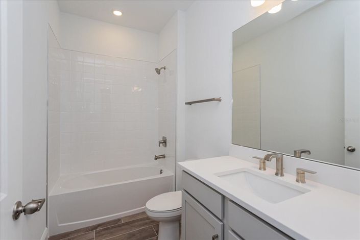 Image No.18-4 Bed House for sale