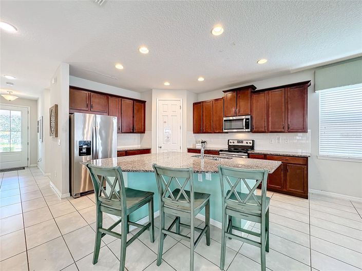 Image No.12-7 Bed House for sale