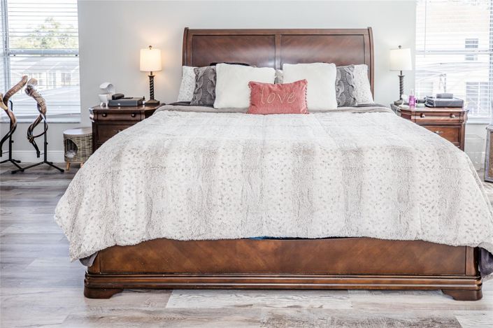 Image No.64-6 Bed House for sale