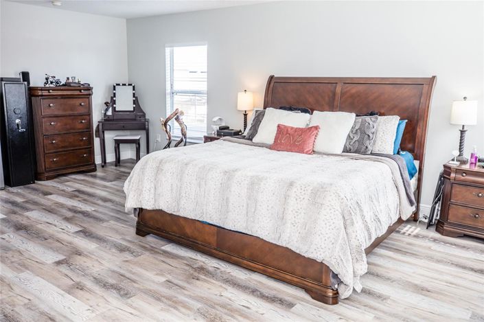 Image No.65-6 Bed House for sale