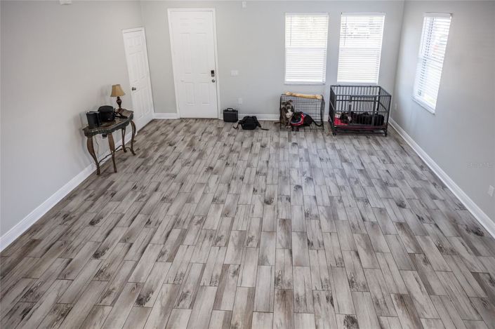 Image No.90-6 Bed House for sale