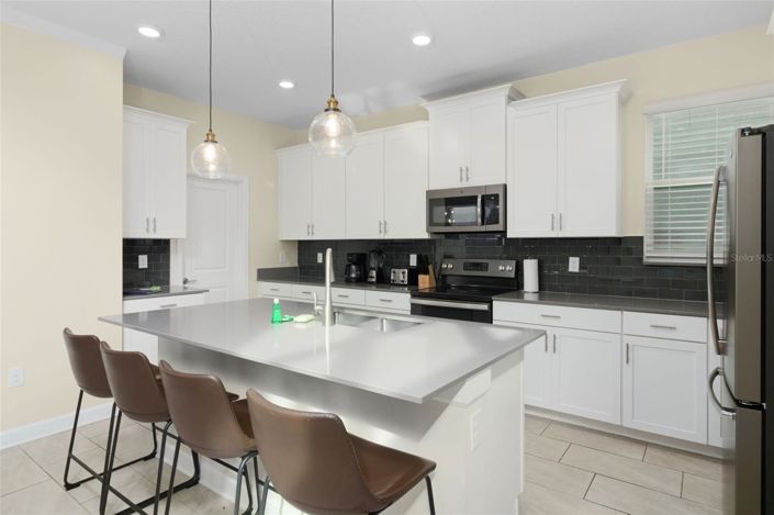 Image No.26-5 Bed House for sale