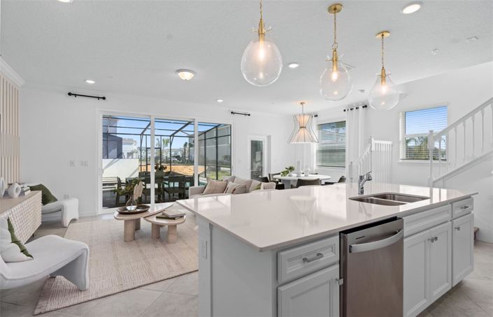 Image No.16-5 Bed Townhouse for sale