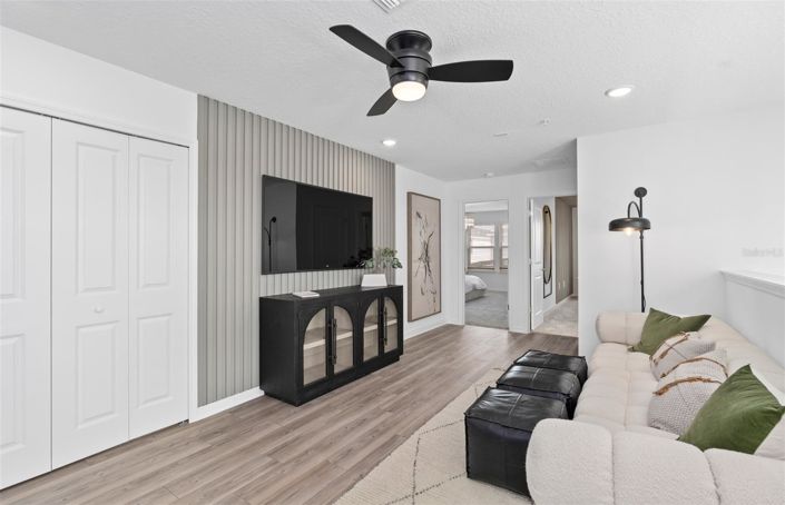 Image No.22-5 Bed Townhouse for sale