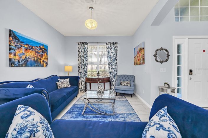 Image No.4-6 Bed House for sale