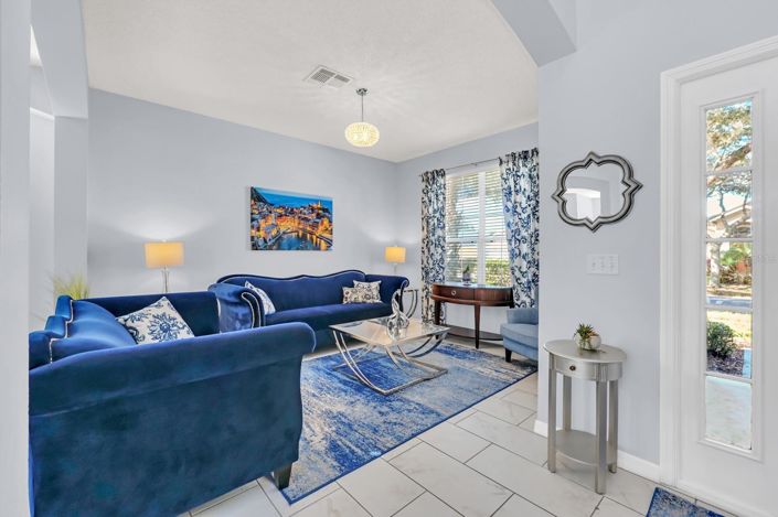 Image No.5-6 Bed House for sale