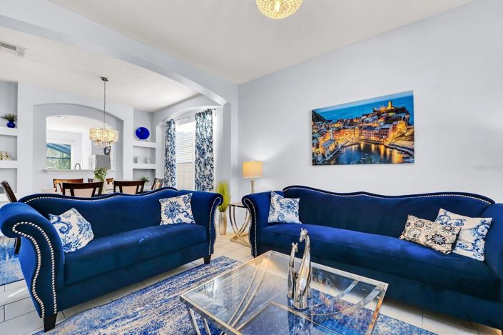 Image No.6-6 Bed House for sale