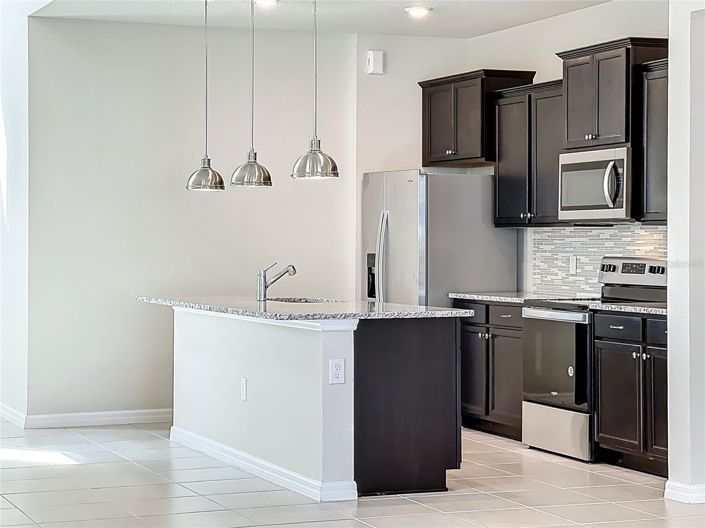 Image No.15-6 Bed House for sale