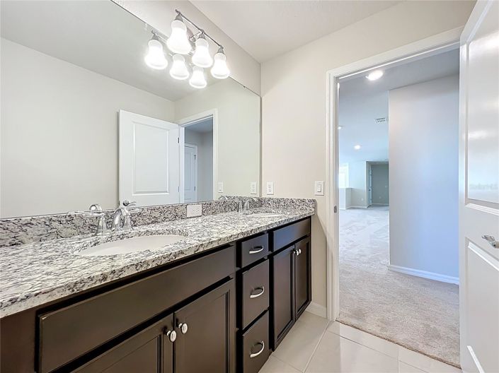 Image No.28-6 Bed House for sale