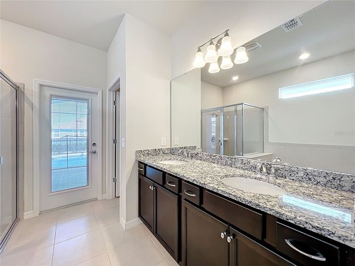 Image No.55-6 Bed House for sale