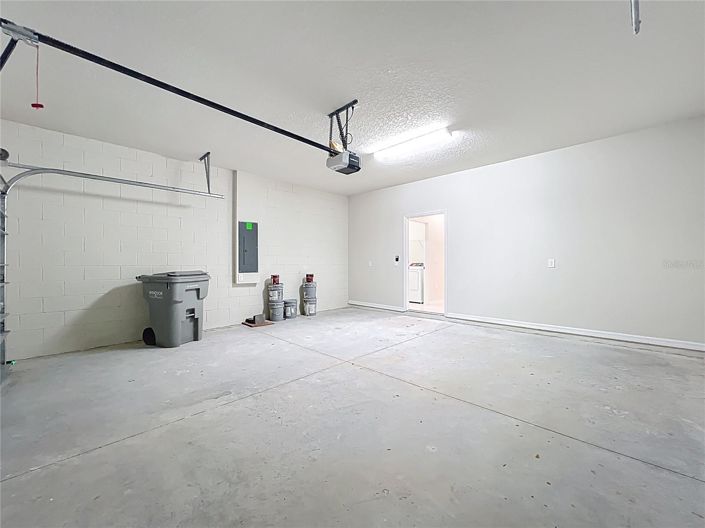 Image No.65-6 Bed House for sale