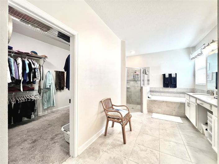 Image No.25-4 Bed House for sale