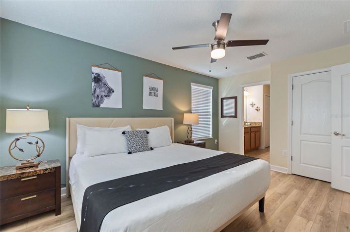 Image No.24-7 Bed House for sale