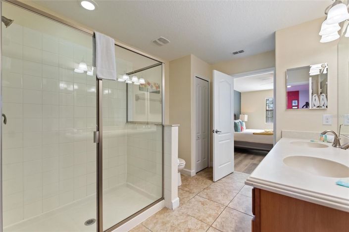 Image No.30-7 Bed House for sale