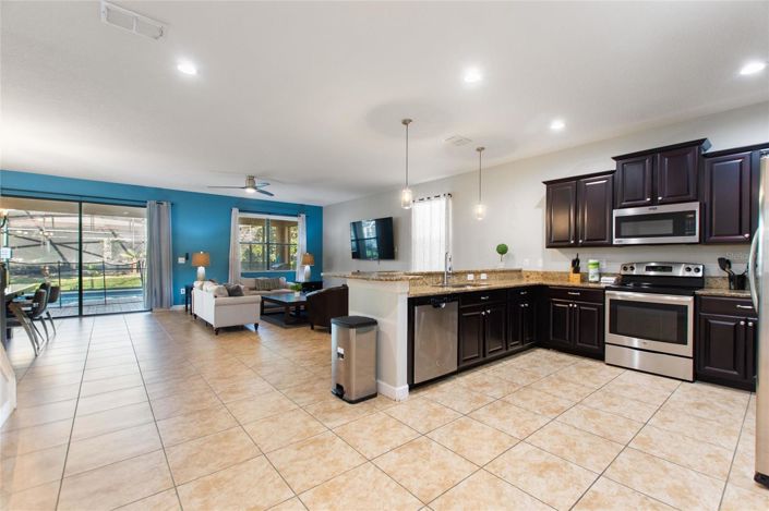 Image No.5-7 Bed House for sale