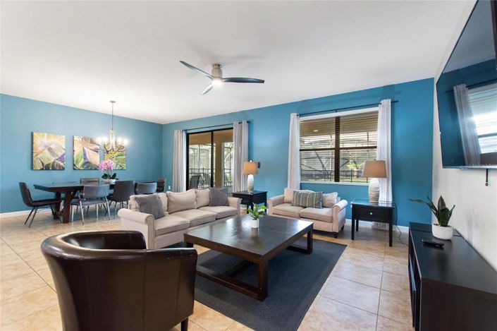 Image No.8-7 Bed House for sale