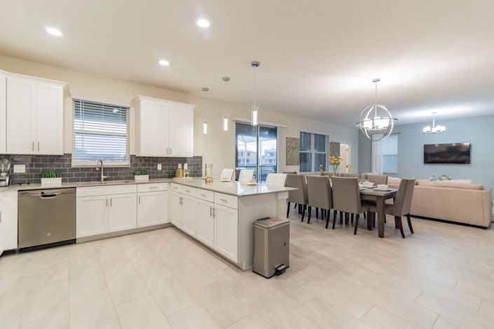 Image No.3-6 Bed House for sale