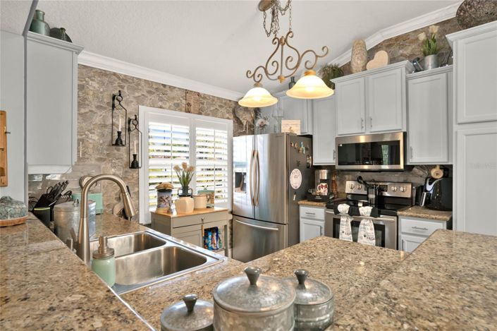 Image No.15-4 Bed House for sale