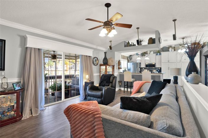 Image No.8-4 Bed House for sale