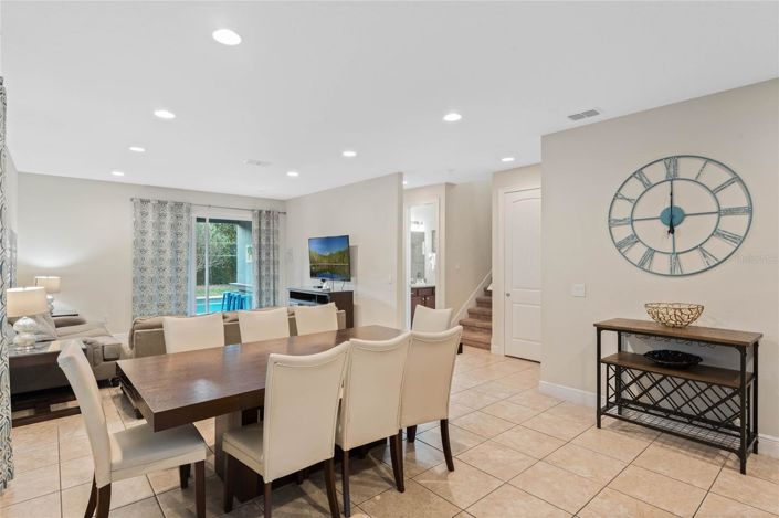 Image No.6-8 Bed House for sale