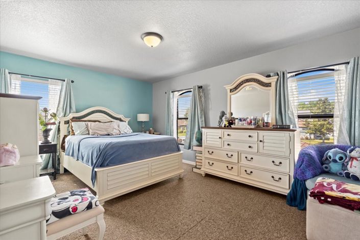 Image No.19-5 Bed House for sale