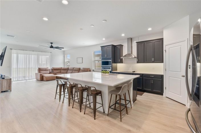 Image No.6-5 Bed House for sale