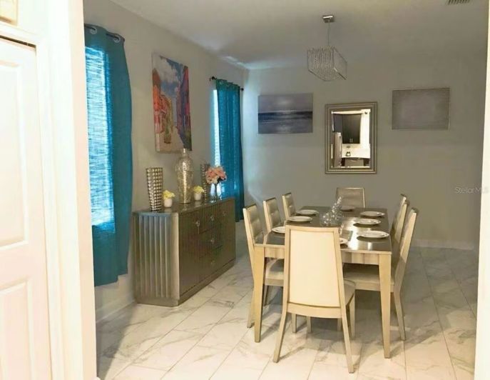 Image No.8-6 Bed House for sale