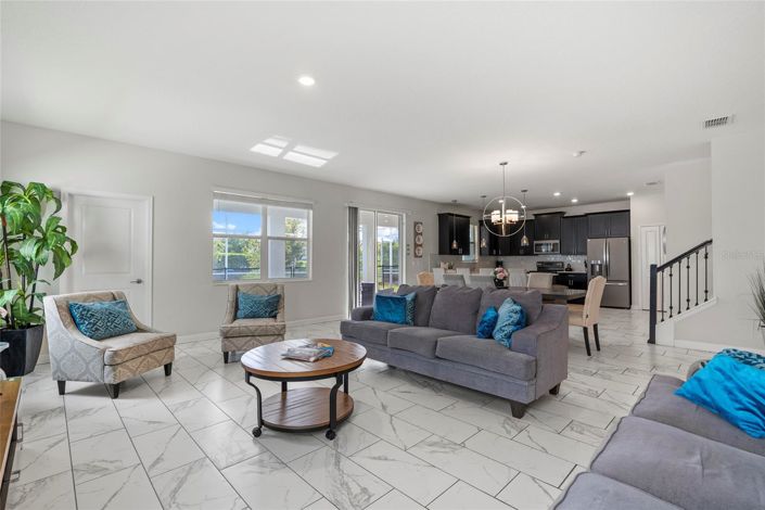 Image No.12-6 Bed House for sale