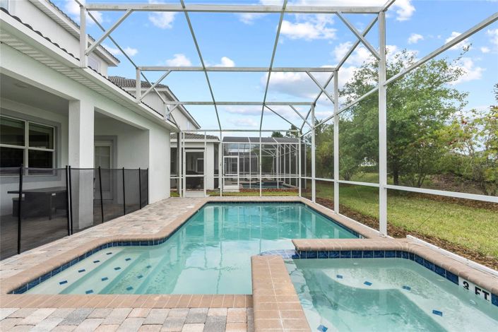 Image No.2-6 Bed House for sale