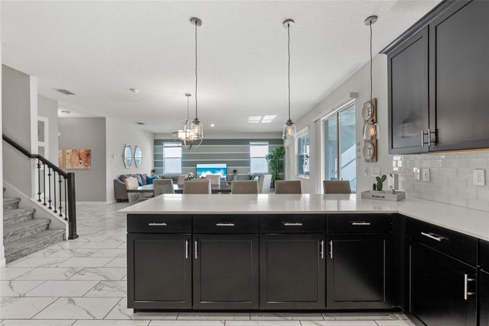 Image No.5-6 Bed House for sale