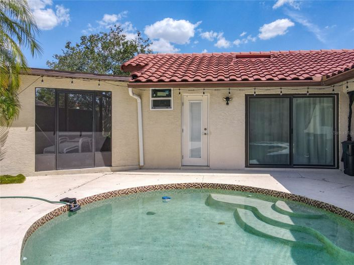 Image No.45-3 Bed House for sale