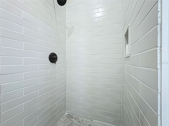 Image No.53-3 Bed House for sale