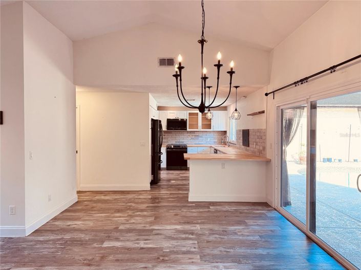 Image No.9-3 Bed House for sale